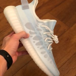 ❌SOLD❌ Yeezy 350 V2 ‘Mono Ice’